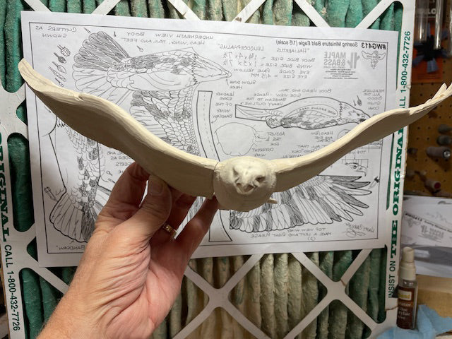 Carve and Texture a Miniature Soaring Bald Eagle with Cam Merkle