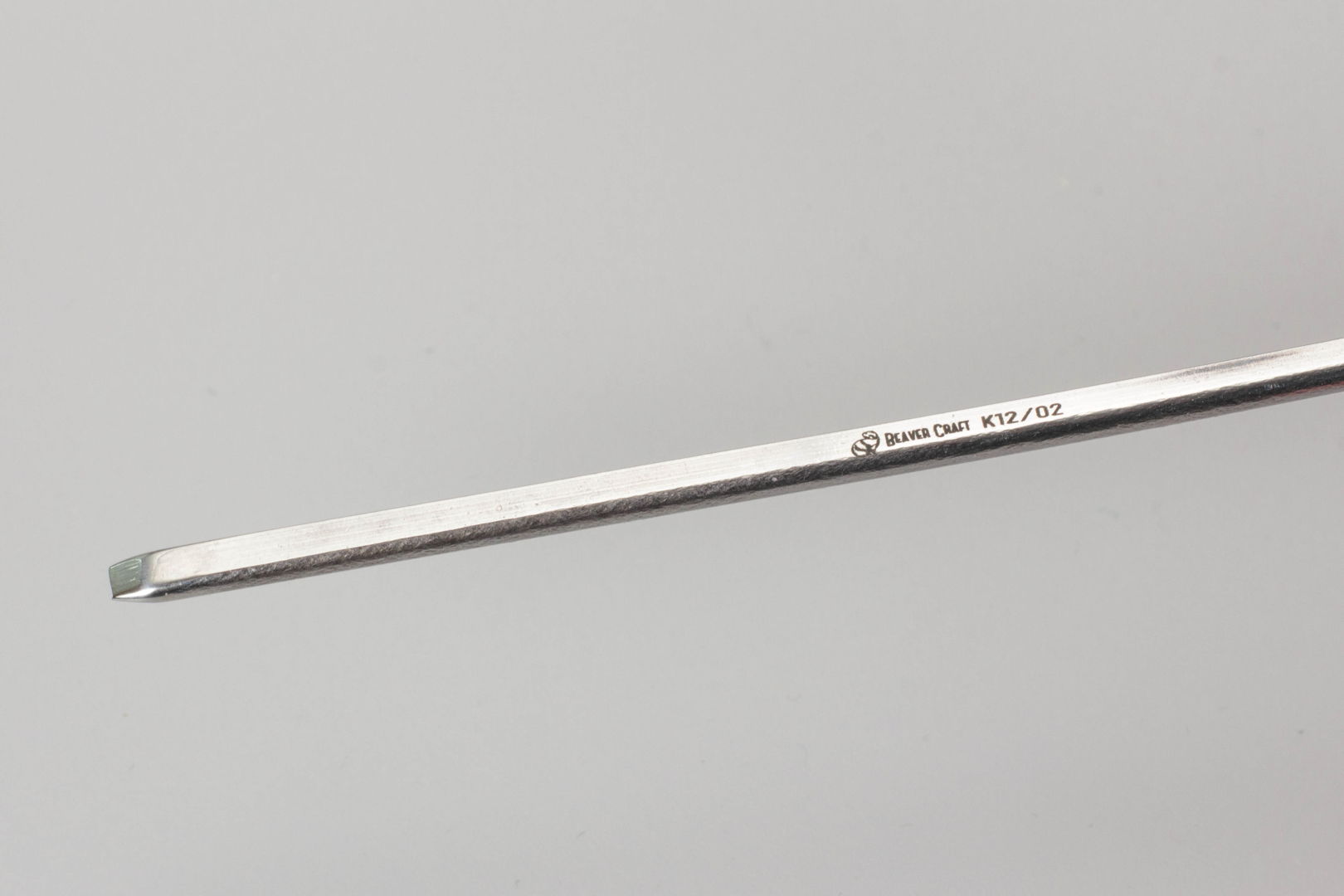 Compact Straight V-Profile Chisel 2mm wide